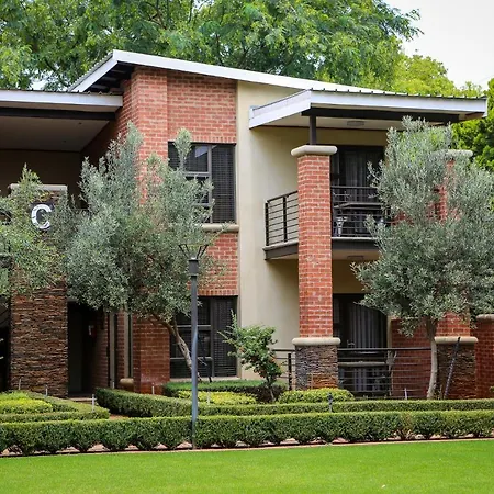 Scott'S Manor Guesthouse Function And Conference Venue Lichtenburg Exterior foto